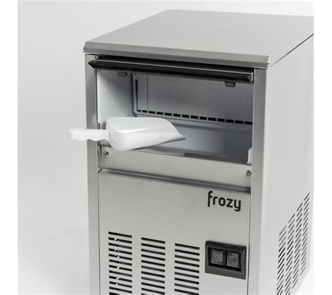 Frozy Ice Machine: The Essential Commercial Kitchen Companion