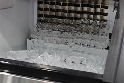 GE  เครื่องทำน้ำแข็ง: ผู้ช่วยที่เชื่อถือได้ในห้องครัวของคุณ