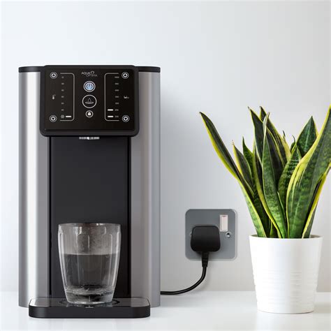 Get Refreshing Water Anytime, Anywhere with Our Hot and Cold Water Machine