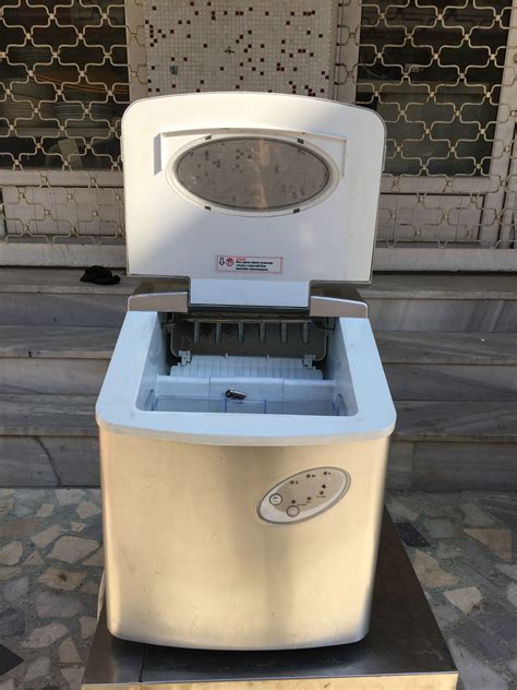 Gilati Buz Makinesi Kılavuzu: Serinleten Yaz Günlerinin Vazgeçilmezi