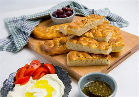 Grekiskt Bröd Recept: Upplev Greklands Smak i Ditt Hem