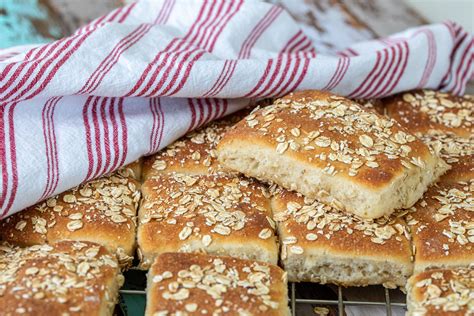 Havregrynsgröt bröd i långpanna: En näringsrik och smakrik upplevelse