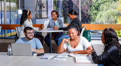 Hofstra Law Course Catalog