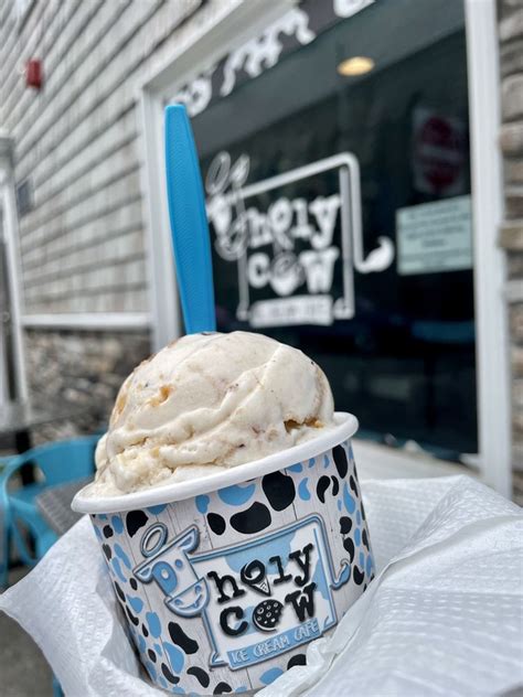 Holy Cow Ice Cream Cafe: A Sweet Indulgence for the Senses