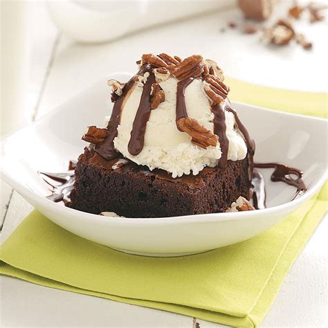 Indulge in the Pure Delight of Brownie Ice Cream Sundaes: A Culinary Symphony that Elevates Your Taste Buds