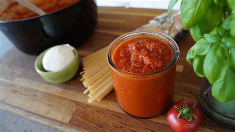 Italiensk tomatsås - Det bästa receptet för en autentisk italiensk smakupplevelse