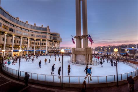 Jelajahi Arena Es Washington Harbor yang Menakjubkan di Georgetown!