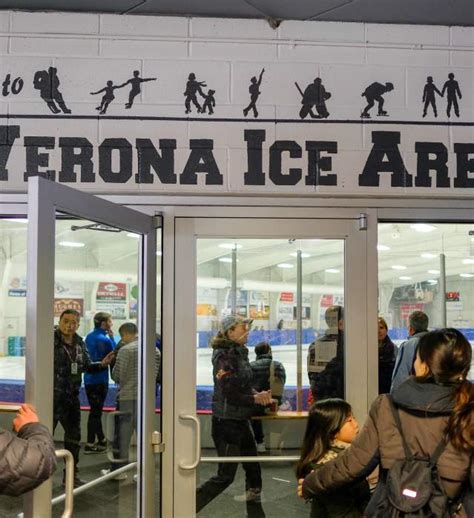 Jelajahi Verona Ice Arena: Surga Es yang Memikat