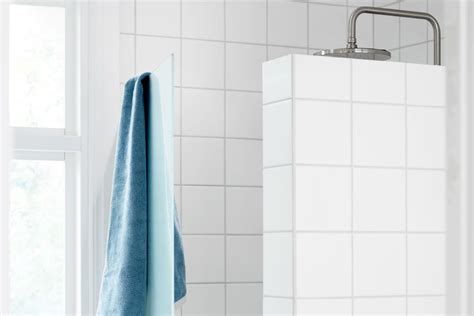 Kaklad duschvägg – Din guide till ett renare och fräschare badrum