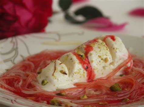 Kulfi Falooda: A Taste of Indias Frozen Delights