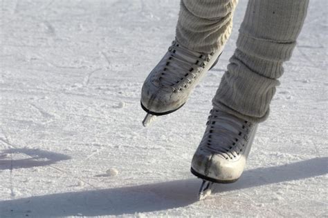 Lépaisseur de la glace dune patinoire : tout ce que vous devez savoir
