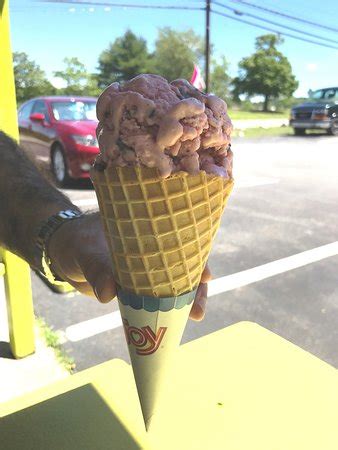 Lil Rhody Ice Cream: The Sweetest Taste of Rhode Island