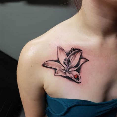 Lilja-tatueringar: Symbolik, betydelse och designidéer