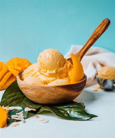 Manjakan Diri Anda dengan Sajian Surgawi: Mango Coconut Ice Cream