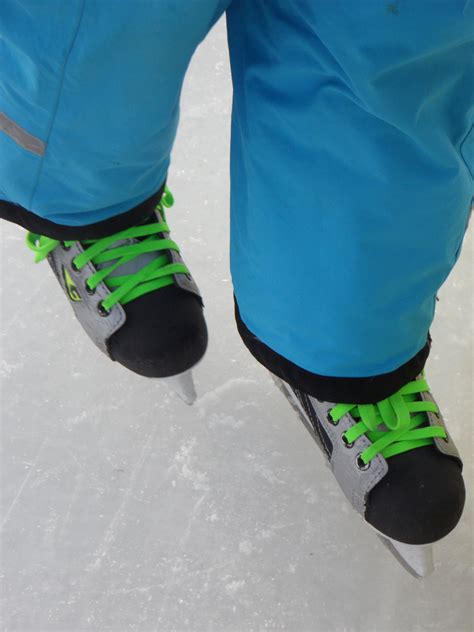 Menginspirasi Anda dengan Sepatu Seluncur Es Olahraga