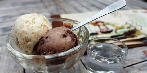 Menikmati Kelezatan Es Krim Coklat Renyah, Camilan Sehat yang Menyenangkan