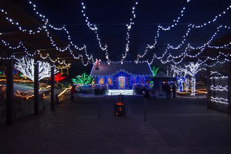 Menyalahi Rumah dengan Cahaya Natal Siklus Es LED yang Memikat