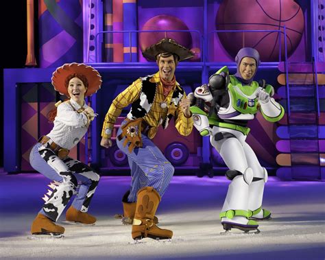 Menyelami Dunia Disney on Ice Toy Story 3: Perjalanan Emosional yang Menggugah Hati