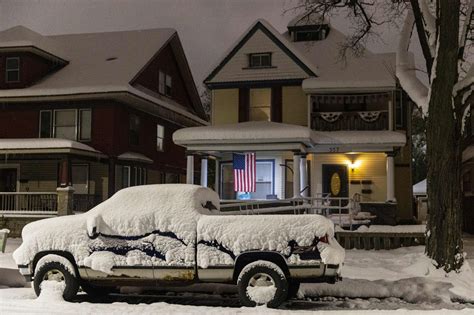 Michiganders, Get Ready for Winter: Your Guide to the Ice Report