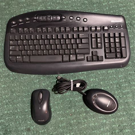 Microsoft Wireless Multimedia Keyboard 11 Manual