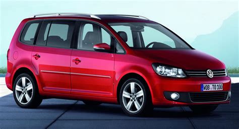 Mobil Keluarga Ideal: Volkswagen Touran 7-Seater