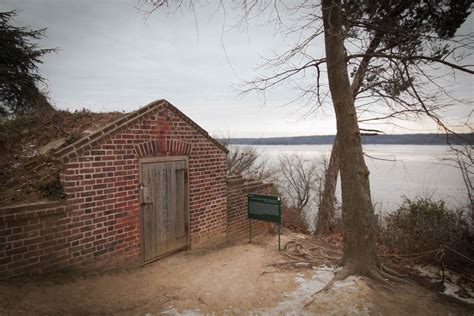 Mt Vernon Ice House: An Architectural Masterpiece and Historical Gem