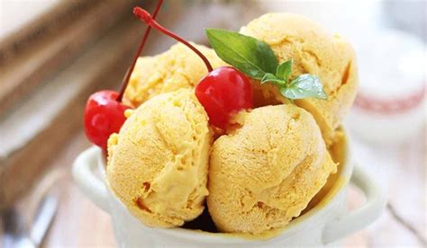 Nikmati Lezatnya Es Krim Buatan Sendiri yang Menggugah Selera