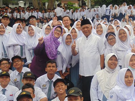 Pelajar zaman now butuh studentbanderoll