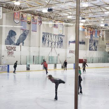 Peoria Ice Skating: A Chilling Experience in the Heart of Illinois