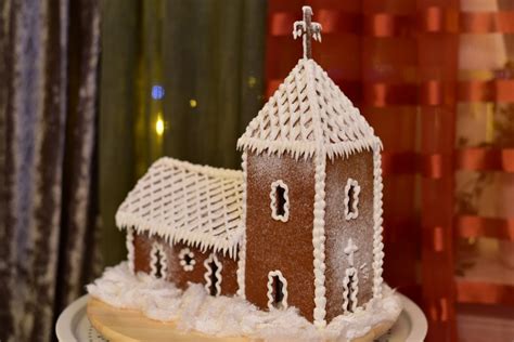Pepparkakshus kyrka - The Sweetest Christmas Tradition in Sweden