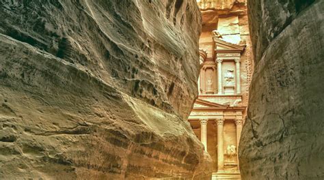 Petra - Den Förlorade Staden i Jordaniens Öken