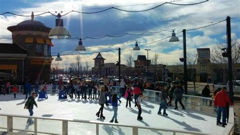 Pusat Ice Skating Centerra: Destinasi Rekreasi Musim Dingin yang Menyenangkan untuk Segala Usia