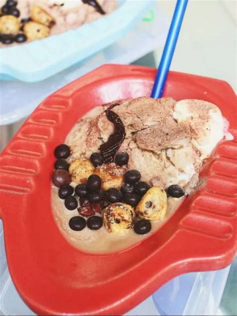 Rasakan Sensasi Menakjubkan Es Krim Gulung Hawaii, Kuliner yang Akan Menggugah Selera Anda!