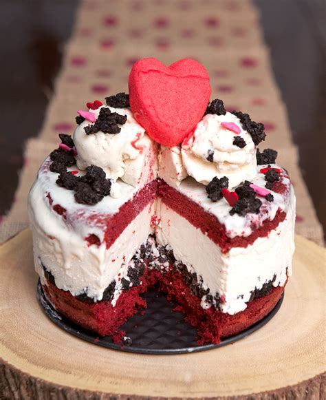 Red Velvet Ice Cream Cake: A Heavenly Treat for Your Sweet Tooth