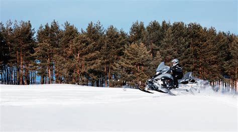 Rent a Snow Machine and Embark on a Thrilling Winter Adventure