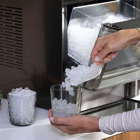 Revolutionize Your Commercial Ice Production with Nugget Ice Machines