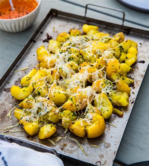 Rosta potatis med parmesan: Smakrik och enkel rätt som imponerar