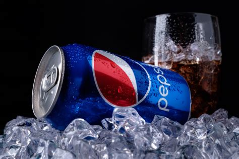 Scopri la freschezza assoluta di Ice Pepsi, la bevanda che ti rinfresca in ogni momento!