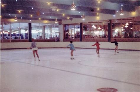 Selamat Datang di Simi Valley Ice Skating Rink: Sarana Olahraga dan Hiburan Terbaik di California