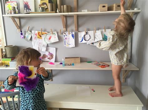 Skapande för små barn 1-3 år: Lås upp deras kreativitetspotential