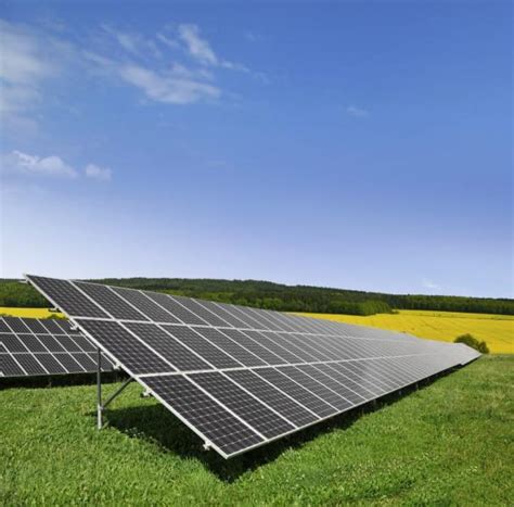 Solpaneler på Vägg: En revolution inom förnybar energi