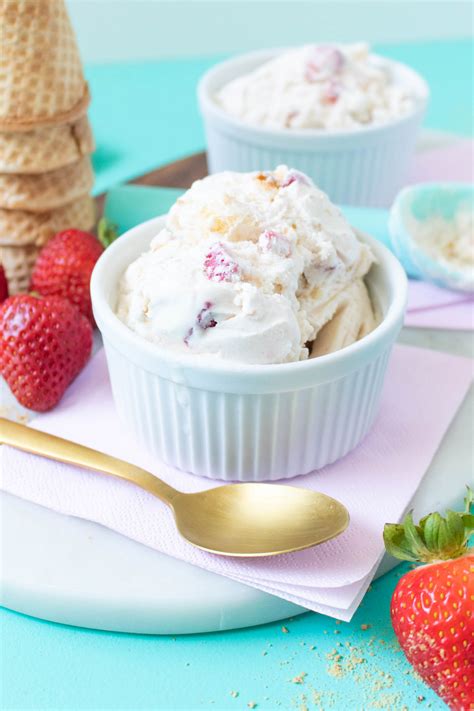 Surrender to the Delight: Mary Makes It Easy Strawberry Cheesecake Ice Cream