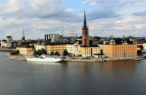 Sveavägen 155 Stockholm: En guide till stadens pulserande livsstil