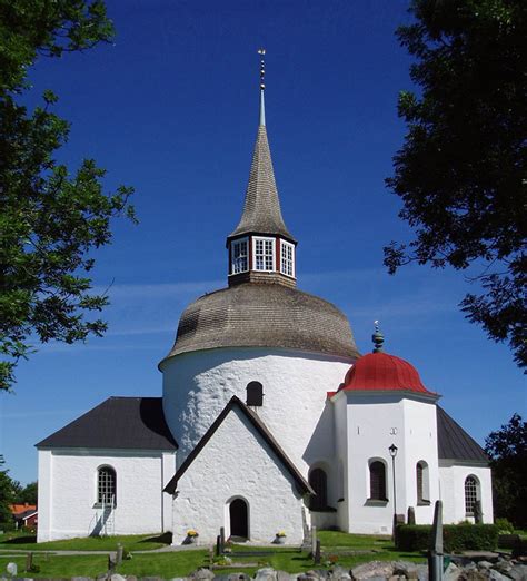 Sveriges 10 äldsta kyrkor – En tidsresa genom historien