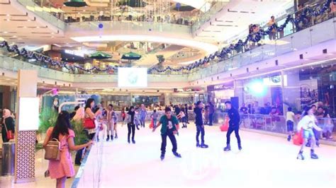 Temukan Sensasi Meluncur di Atas Es di Ice Skating Herriman, Destinasi Olahraga dan Hiburan Keluarga!
