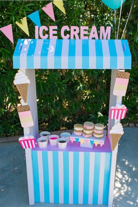 The Ice Cream Stand: A Cornerstone of Summer