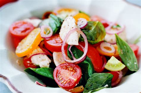 Tomatsallad Rödlök Balsamvinäger: Ett Recept för en Smakfull och Hälsosam Livsstil