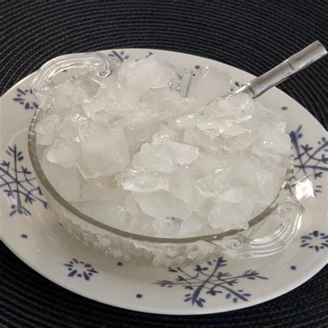 Transform Your Summer Gatherings with the Magic of Homemade Crushed Ice