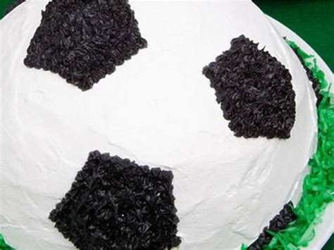 Transform Your Summer Treats: Create Irresistible Ice Cream Soccer Balls with Ease!