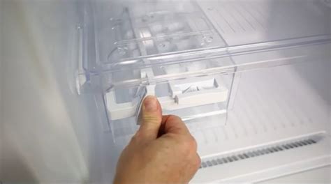 Twist Ice Maker: The Coolest Way to Stay Refreshed